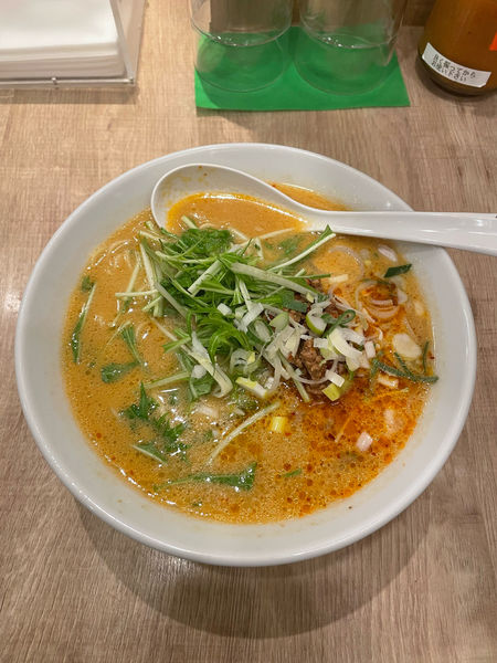 「四川の担々麺(748円)」@東京餃子軒 横浜西口店の写真