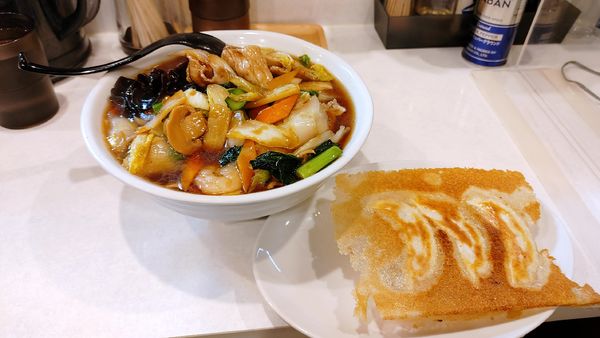 「五目タンメン・大盛り・定食のセット餃子【３ケ】￥１０２０」@一龍 餃子亭の写真