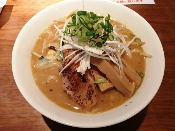 「白味噌中華そば　　900円」@中華そば べぃしっくの写真