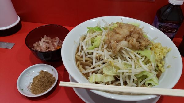 「ラーメン300g豚増し1枚節玉&魚粉」@ラーメン ノックアウトの写真