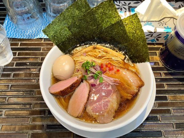 「中華そば+特製トッピング」@noodles kitchen GUNNERS 新丸子店の写真