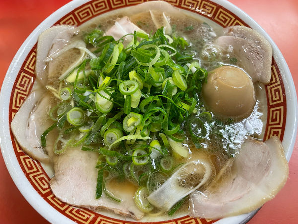 「中華そば(900円)味玉(100円)」@もっこす 大倉山本店の写真