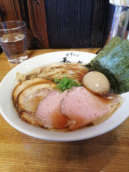 「特製醤油そば」@中華そば 秋山の写真