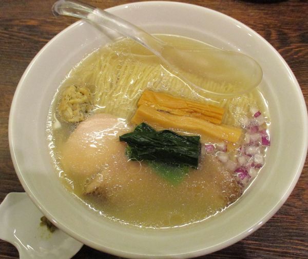 「貝出汁塩そば　800円」@貝出汁 中華そば 竹祥の写真