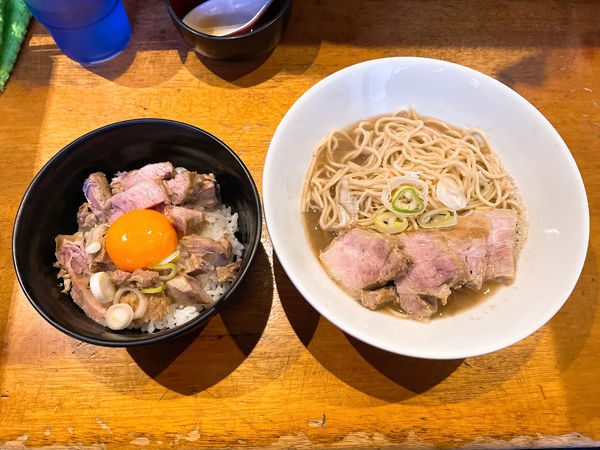 「肉そば+卵かけご飯」@自家製麺 伊藤の写真