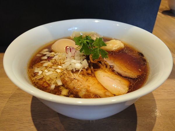 「特製醤油らぁ麺」@らぁ麺や 嶋の写真