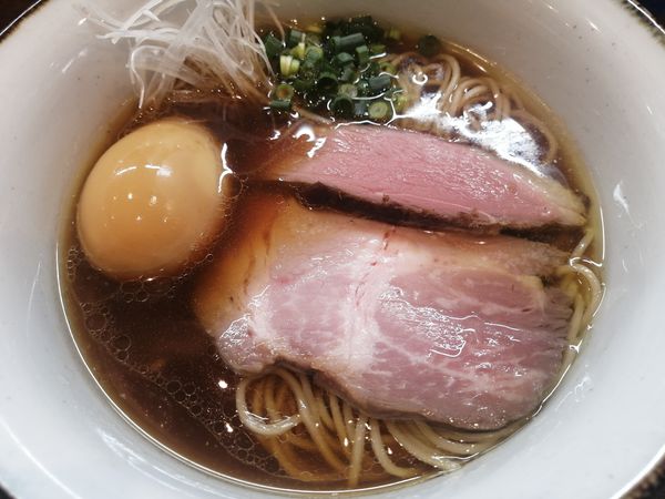 「醤油¥900＋味玉（クーポン）」@yagu-noodleの写真
