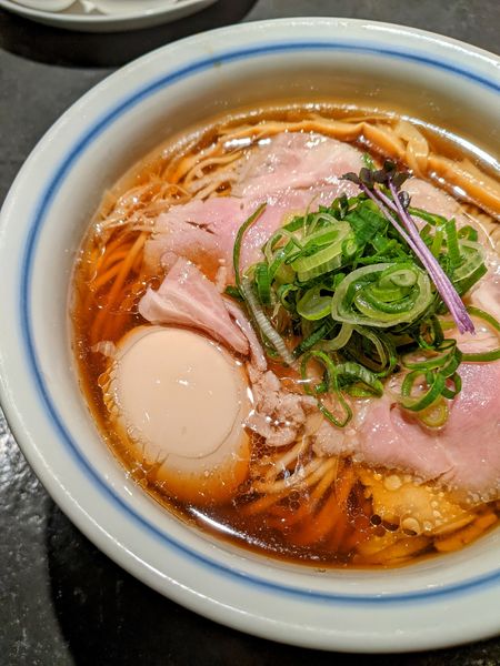 「PULS(味玉ラーメン) 細麺　950円」@駄目な隣人 新宿店の写真