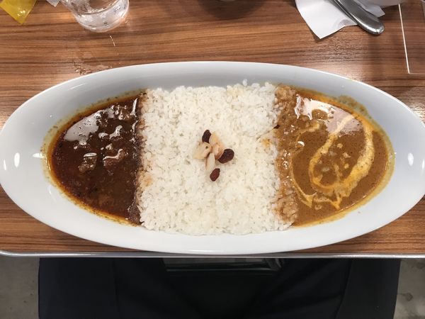 「Ｂコンビ（ビーフカレー×バターチキンカレー）」@CURRY UPの写真