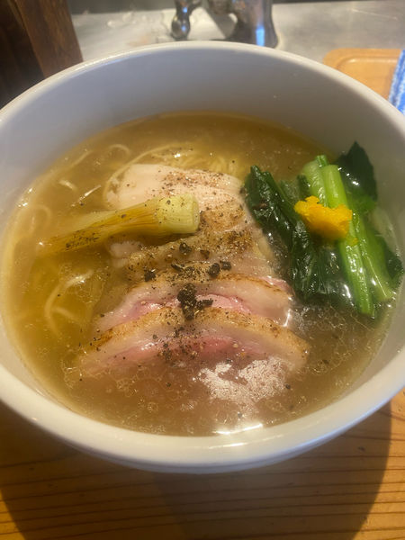 「合鴨の中華そば　塩」@麺処 図鑑の写真