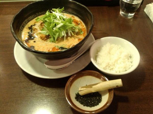 「黒胡麻担々麵(900円)」@たん担めん麺 炎真の写真