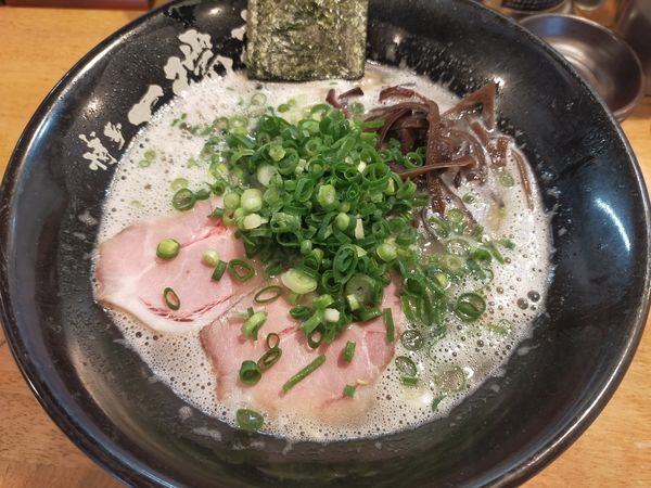 「豚骨ラーメン」@博多一瑞亭 三田店の写真