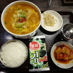 炭火焼肉ホルモン市場 池上線ガード下物語の画像