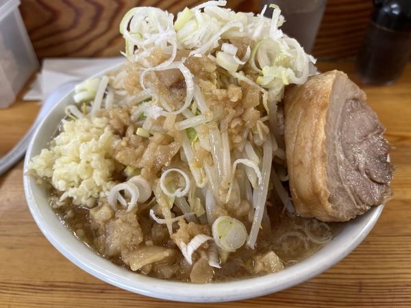 「ラーメン中(ニンニク、ネギ、アブラW)」@ハイマウントの写真