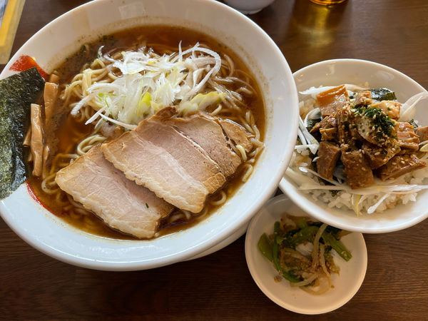 「中華そば（無料大盛り）ランチセットミニネギチャーシュー丼」@やまがたらーめん きたもと屋の写真