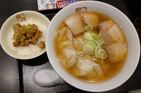 「喜多方わんたんラーメン＋ミニわさび焼豚ご飯」@喜多方ラーメン 坂内 大森東口店の写真