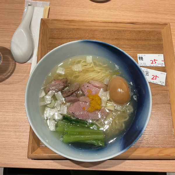 「鴨中華そば塩＋＜連食用＞青唐辛子とフォアグラの和え玉」@ラーメンWalkerキッチンの写真