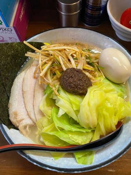 「熟成練り醤油らーめん　大盛　具だくさん」@『   』（無銘）の写真