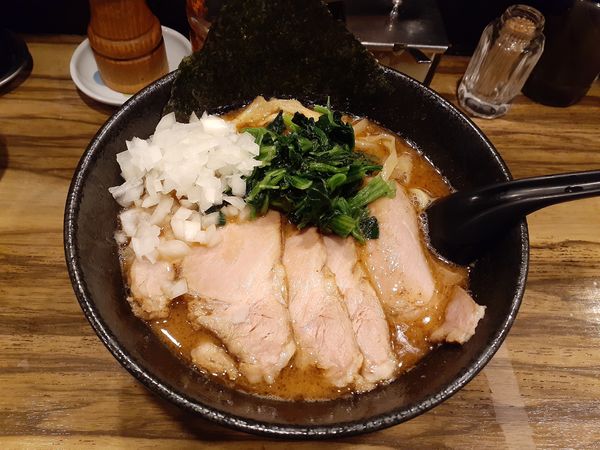 「大和田魚介チャーシュー麺、中盛」@麺屋 大和田の写真