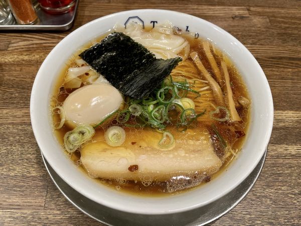 「味玉醤油の旨味ソバ ＋ 皮ワンタン ＋ メンマごはん」@Tomboの写真