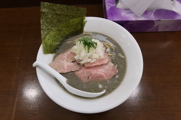 「【限定】冷やし煮干￥８５０」@煮干し中華そば 魚魚の写真