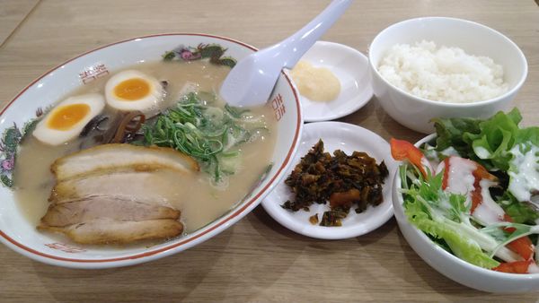 「味玉ラーメン〈十割〉¥900+Cセット¥350-」@ぎょらん亭 西早稲田店の写真