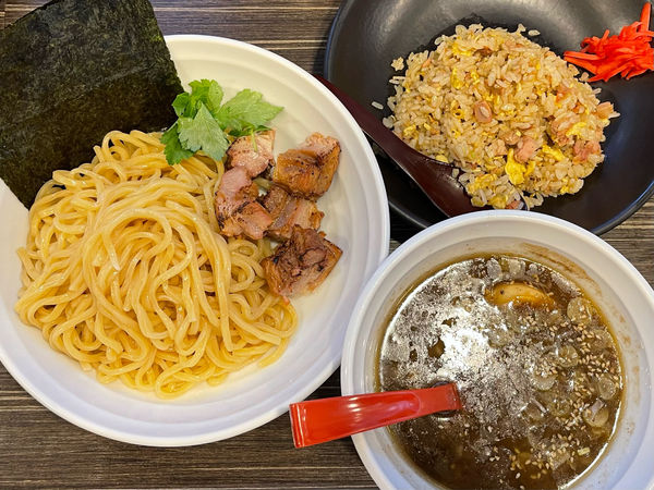 「特製和風こがし醤油つけ麺、半チャーハン」@元祖中華つけ麺 大王 総本店の写真