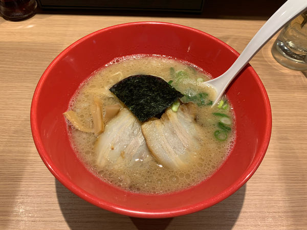 「とんこつもとあじ700円+30分チューハイ飲み放題500円」@麺場 ラの壱 一宮駅前店の写真