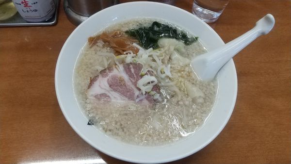 「特製ワンタンメン700円」@宝来の写真