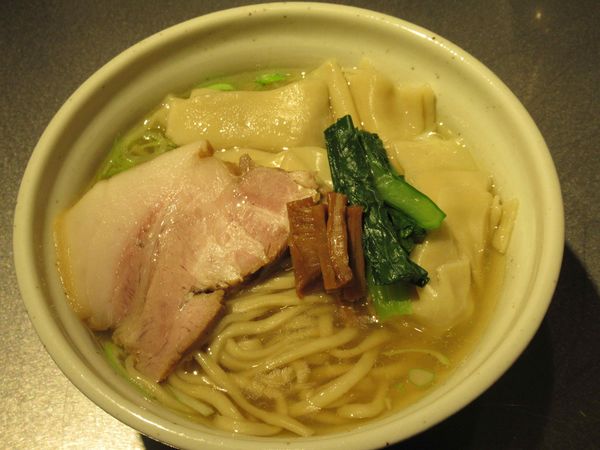 「ワンタン麺（塩）」@麺とスープの店  歩き出せ、クローバーの写真