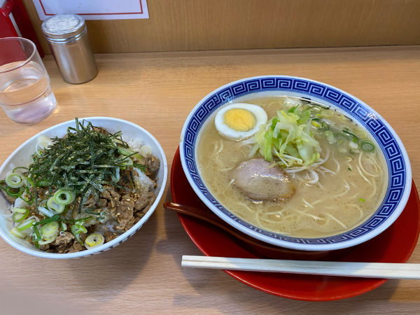 「朝ラーメン　チャーシュー飯」@ラーメンマン（拉麺男）の写真