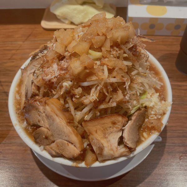 「豚ラーメン200g」@マシマシラーメン 物語はここから始まるのだ。の写真