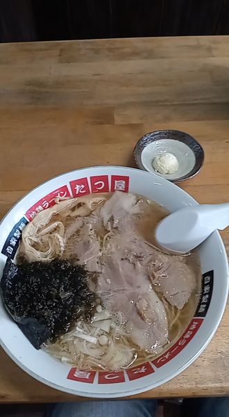 「チャーシューメン醤油(バラ海苔、倉島バター)」@地鶏ラーメン たつ屋の写真