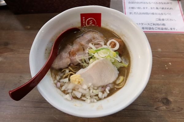「濃厚煮干ラーメン￥８００」@中華盛そば ◯三亭の写真