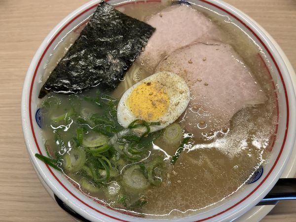 「淡口豚骨ラーメン」@空ノ色 王子店の写真