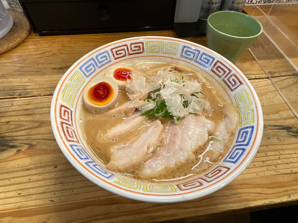 「豚×魚ラーメン 味玉チャーシュー増し」@麺や拓 堀江本店の写真
