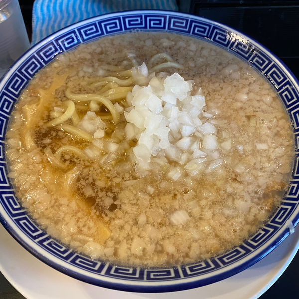 「背脂中華玉ねぎ🧅」@新潟発祥 なおじ 西新宿店の写真