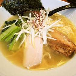 「純鶏ホタテ塩らーめん」（850円）