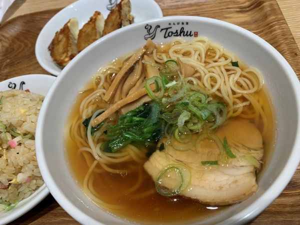 「ミニ東秀セット(半チャーハン・半ラーメン・餃子3個)」@れんげ食堂 Toshu 荻窪店の写真
