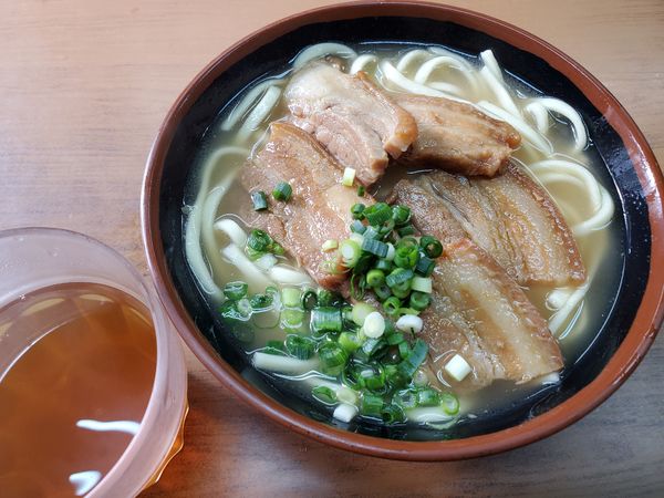 「三枚肉そば」@うちなーすば ヤージ小の写真