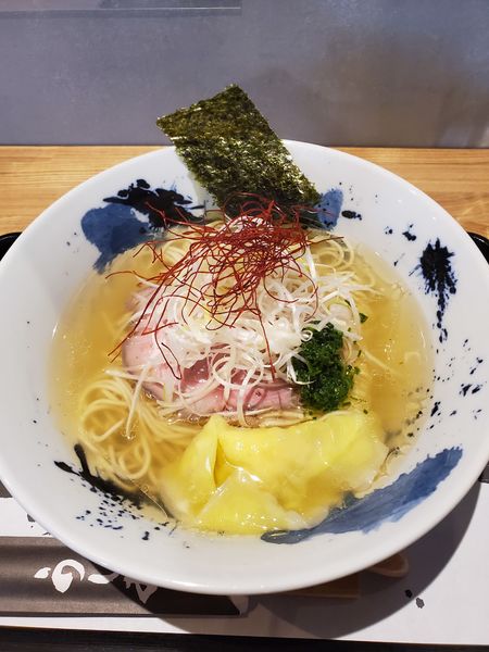 「潮ら～めん」@本格鯛出汁らーめんうしおの写真