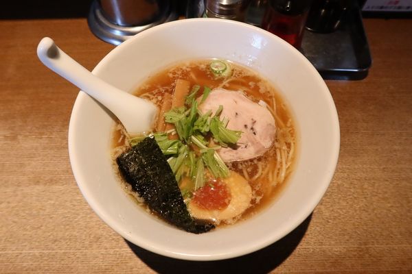 「和風だし正油ラーメン￥８００」@Dragon Noodle's ドラゴンラーメンの写真