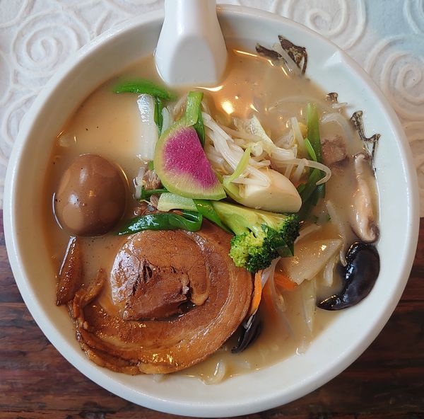 「たんめん+煮玉子+チャーシュー(1280円)」@自然派ラーメン 花の季の写真