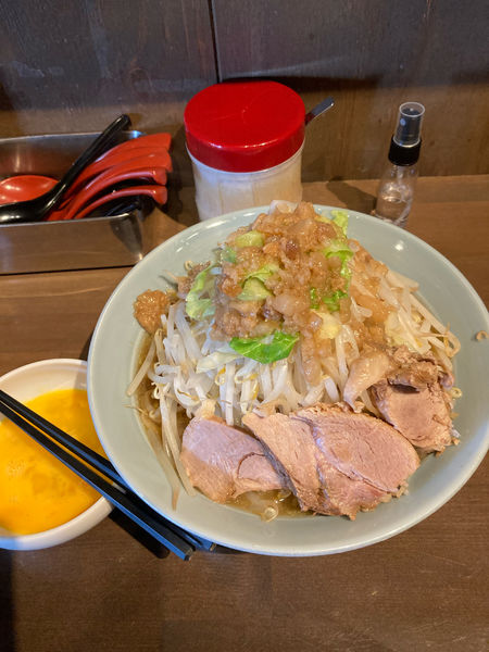 「小ラーメン　全マシ　生卵」@立川マシマシ 9号店の写真