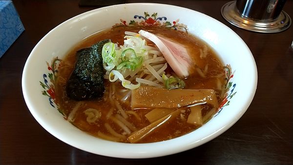 「ラーメン（チャーハンとのセットで９５０円）」@中華 虹虹の写真