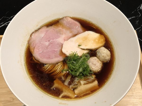 「醤油らぁ麺　￥８５０」@麺や SO林の写真