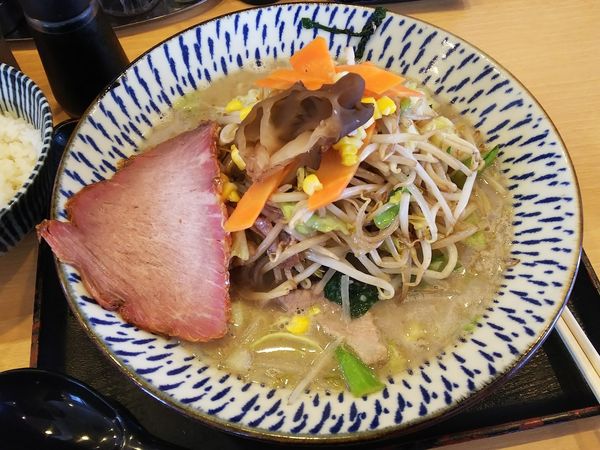 「元祖濃厚青森タンメン＋熟成釜焼きチャーなど　850＋α円」@濃厚青森タンメン ふたごやの写真