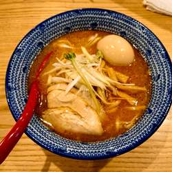 濃厚鶏白湯ラーメン ～あご出汁合わせ～ 味玉入り