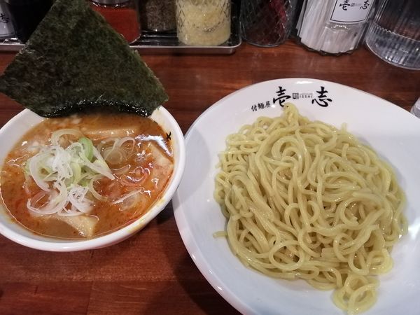 「辛付麺　並890円焼豚5枚オープン記念250円→100円」@付麺屋 壱志の写真
