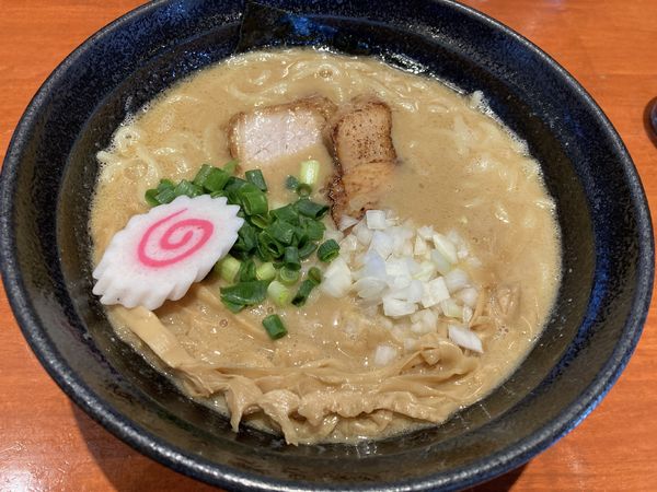 「濃厚中華そば」@中華そば 輝羅の写真